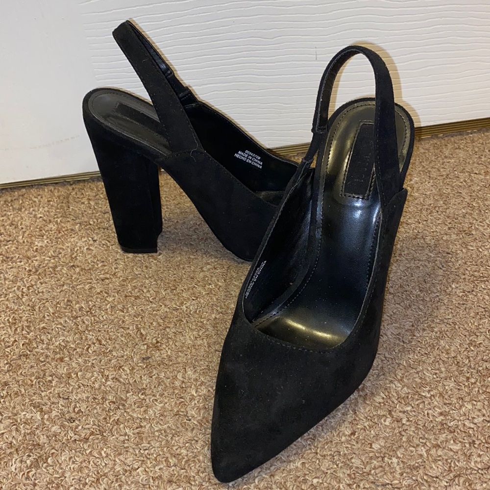 Faux suede chunky heel pointy closed toe sling backs, too small for me